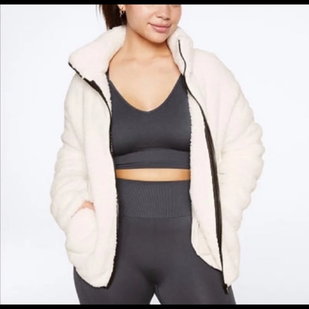 Pink Vs teddy jacket size l - Picture 2 of 10